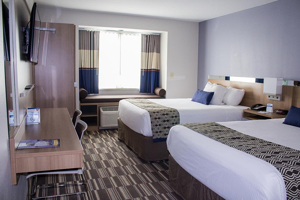 Microtel Inn & Suites By Wyndham - Penn Yan Exterior photo