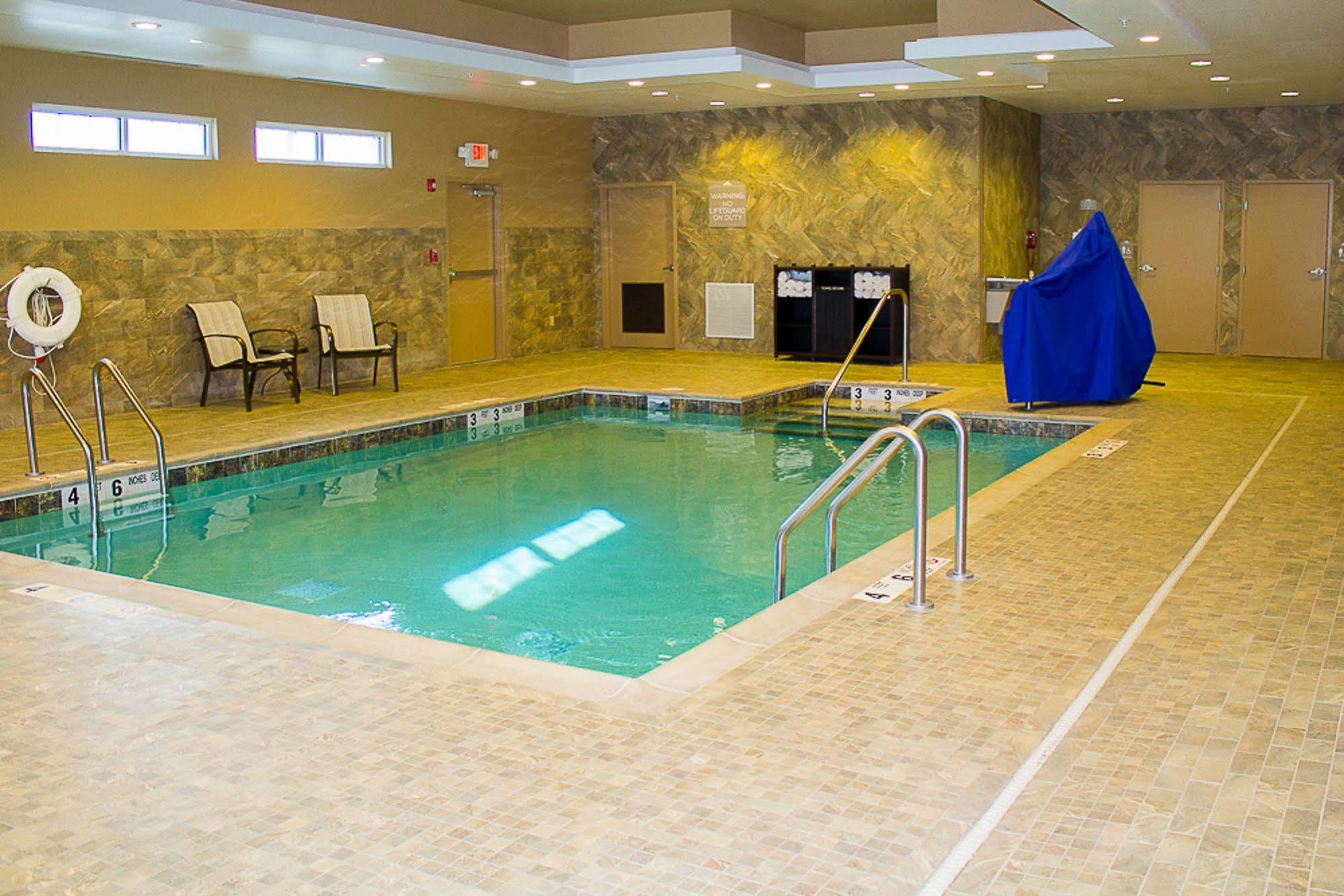 Microtel Inn & Suites By Wyndham - Penn Yan Exterior photo